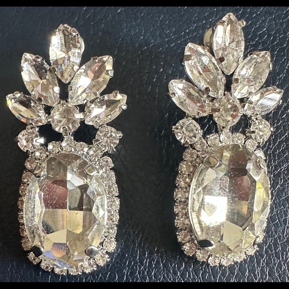 Cato Silver Crown Stud Earrings